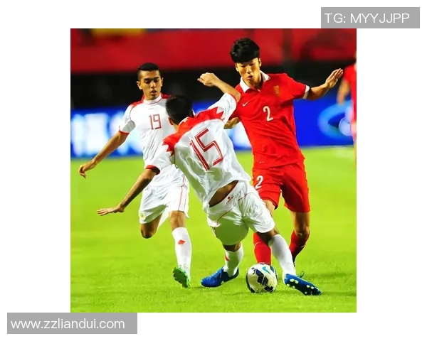 国足鏖战九十分钟艰难取胜三比二逆转对手再燃晋级希望