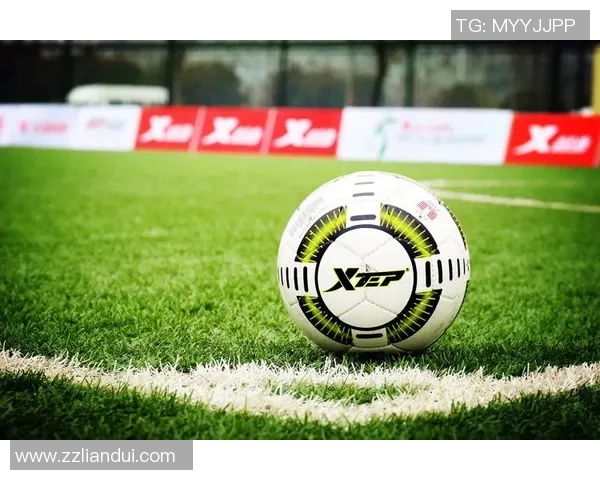 聚焦当代足球巨星成长历程与赛场风云全景深度多维度解析报道研究